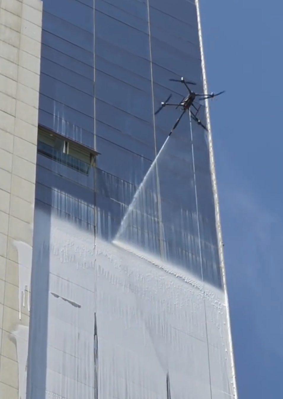 Window & Facade Cleaning